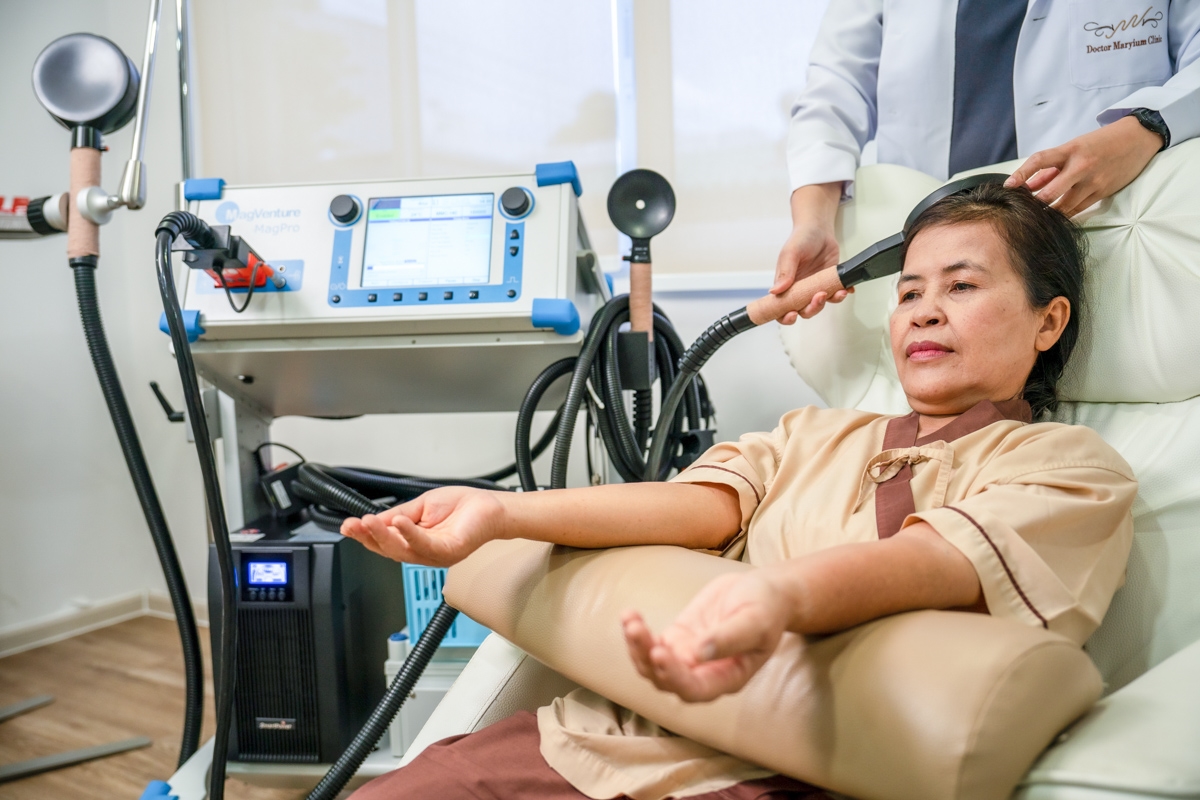 คลินิกโรคหลอดเลือดสมอง (Stroke Clinic)